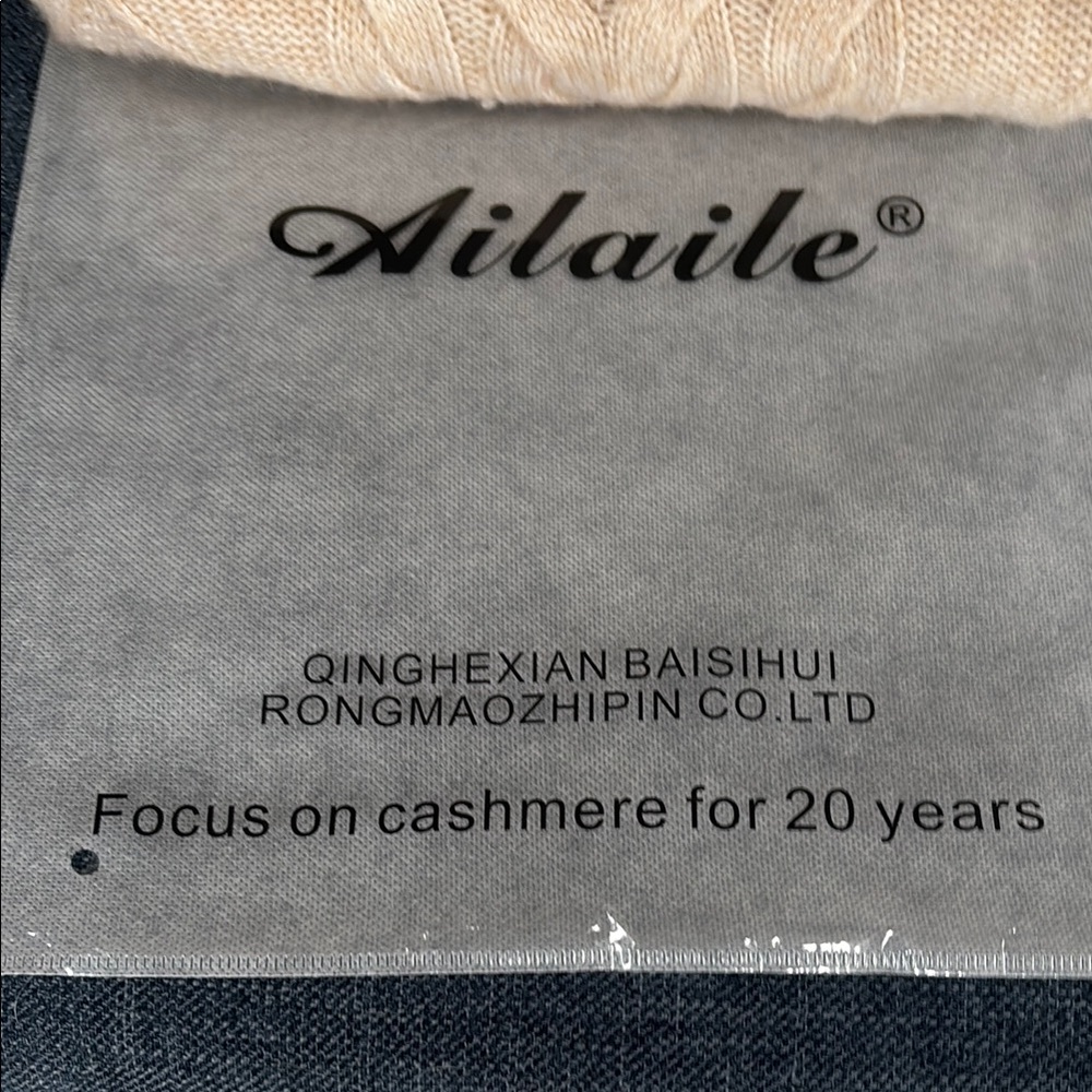 Ailailie Cream Cable Knit Sweater - Picture 6 of 6